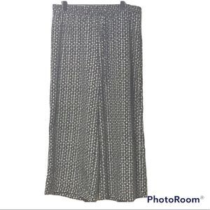 Ellen Tracy brand wide legged pants